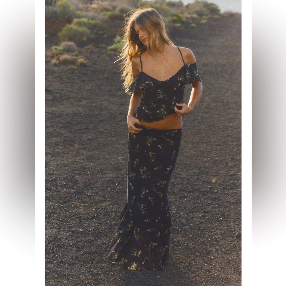 Zara Black Floral Skirt